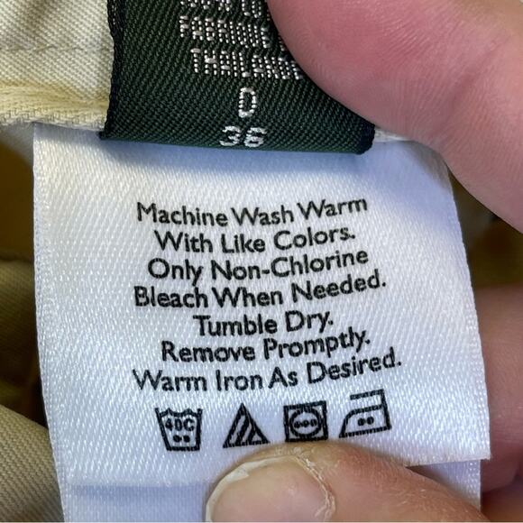 Eddie Bauer, Vashon Fit Khaki Capris. Size 6. In excellent condition! - Picture 6 of 6